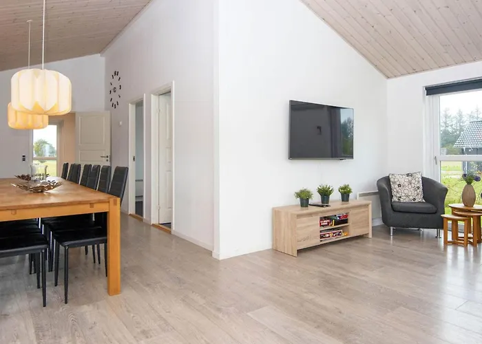 Nyaraló 16 Person In Ansager-by Traum *