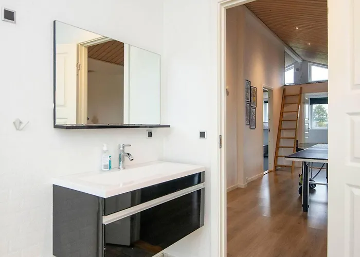 Nyaraló 16 Person In Ansager-by Traum